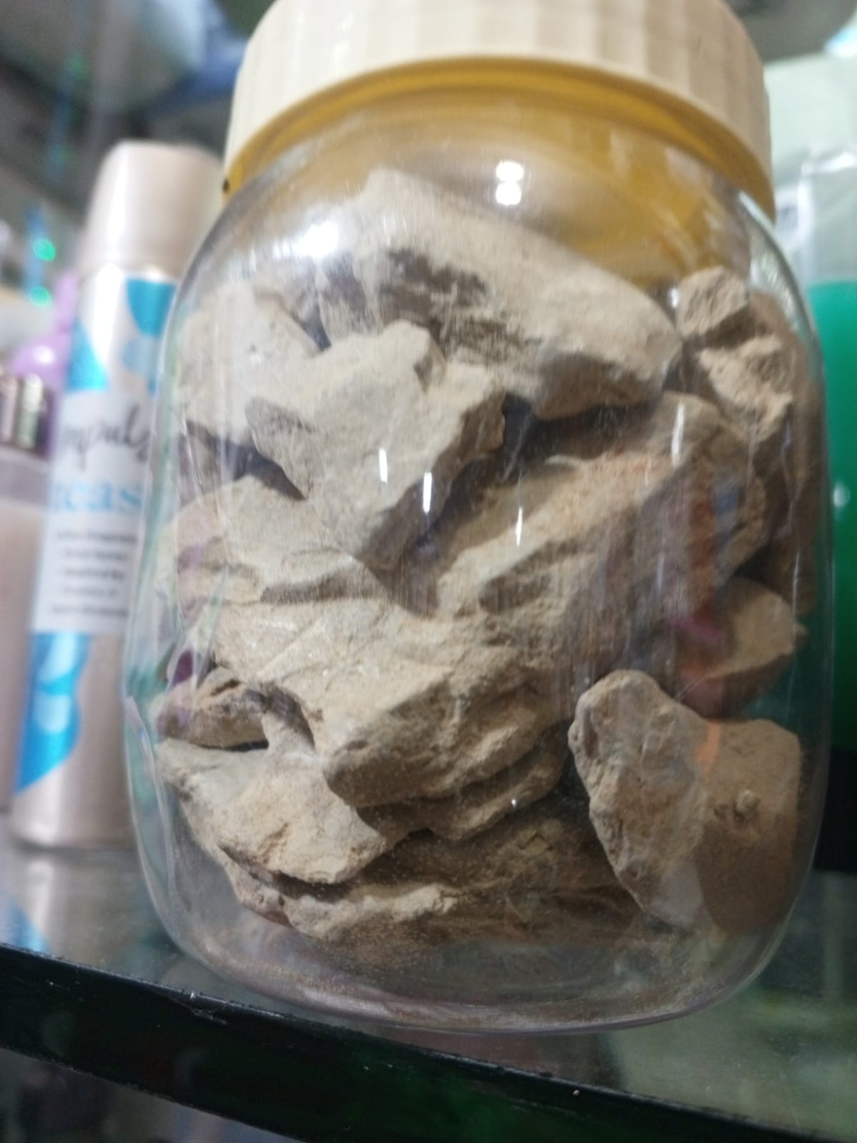 benefits of multani mitti for skin