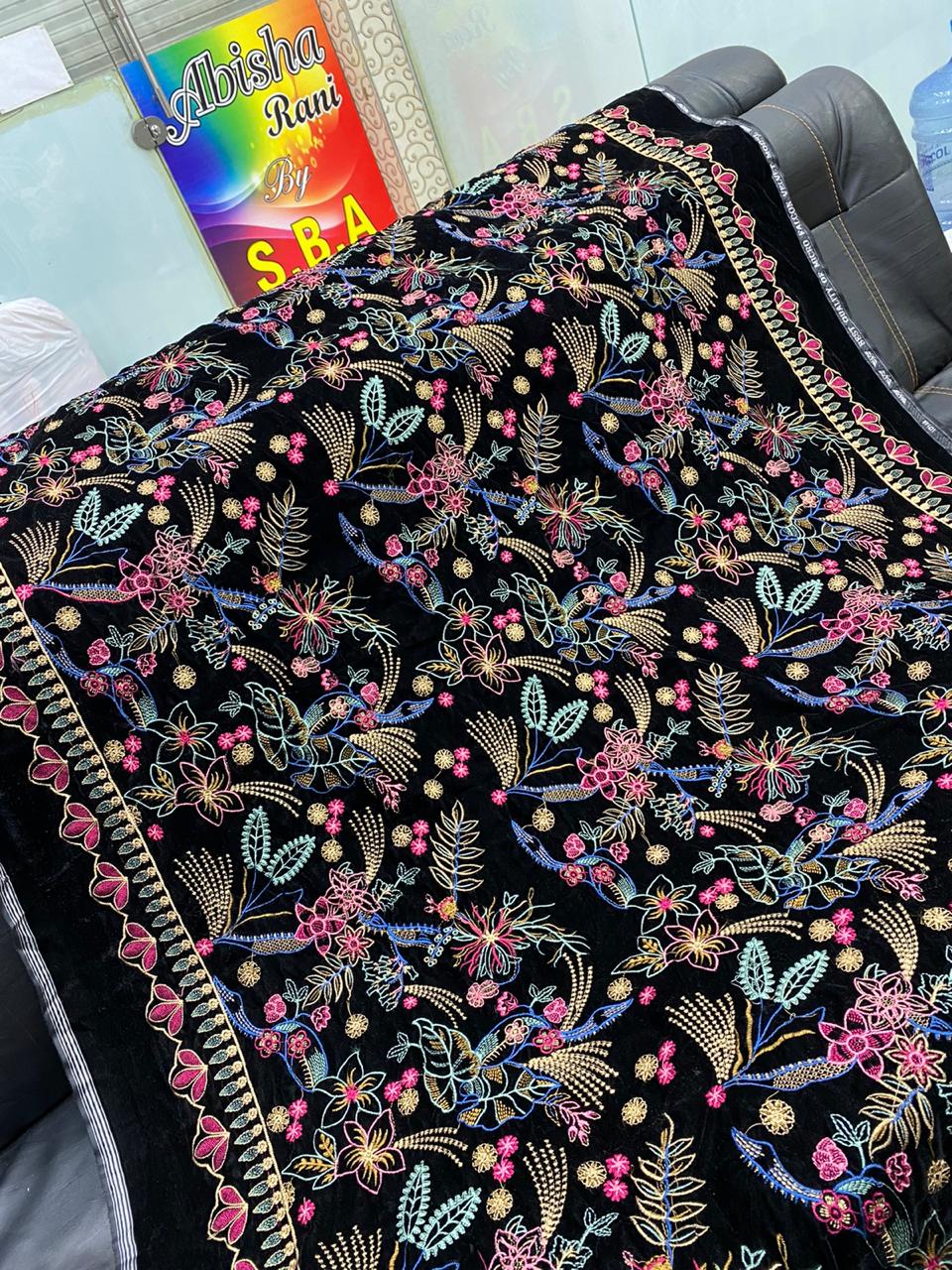 BAREEZE LUXURY VELVET SHAWL