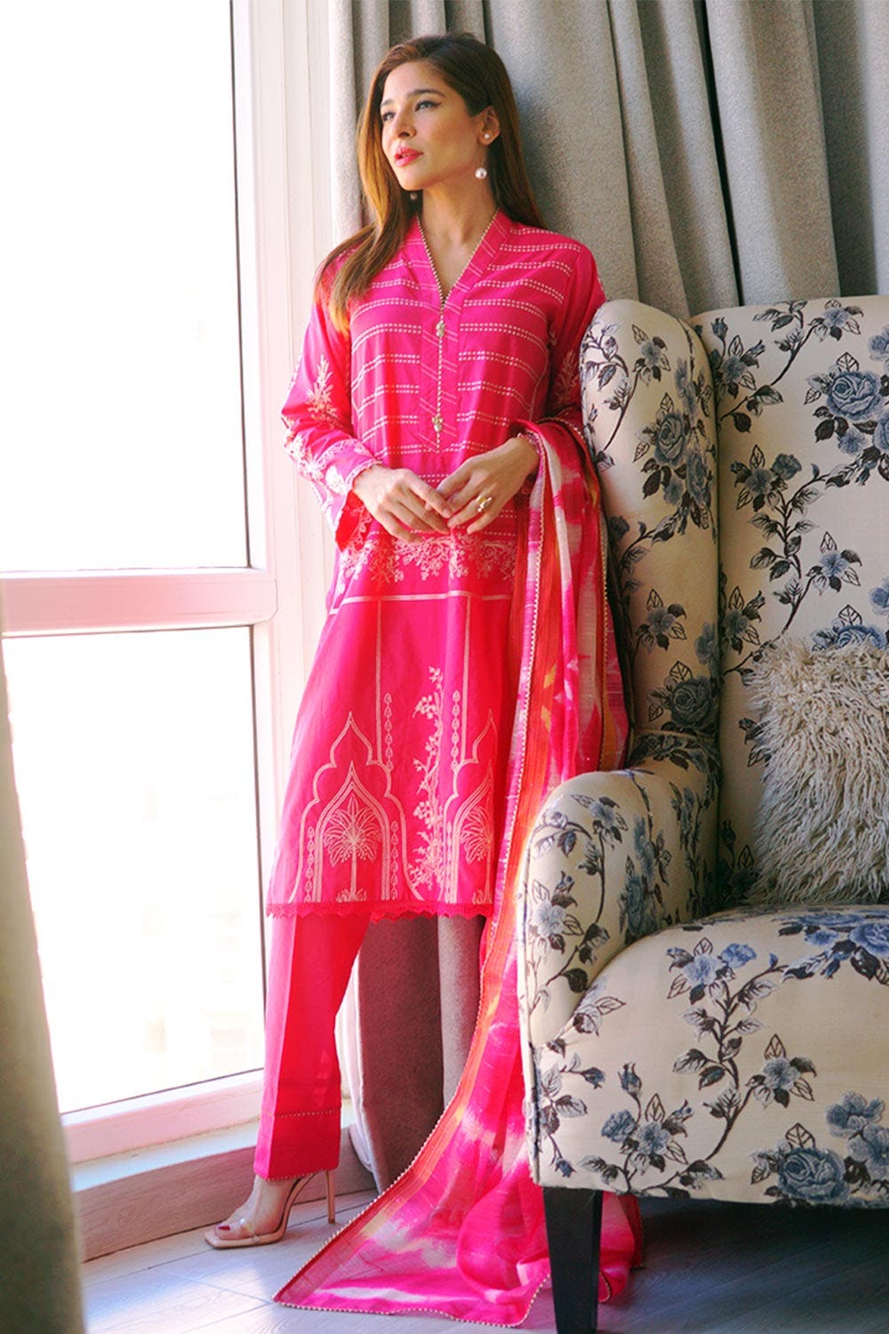 GUL AHMED LAWN 3 PCS SSM-22006